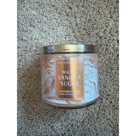 Bath and Body Works Warm Vanilla Sugar Candle - Picture 1 of 3